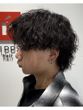 リップス 栄(LIPPS) センターパートウルフパーマ