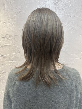 ウルフカット+グレージュハイライト【西武新宿駅】【駅近】