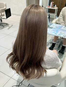 透明感ミルクティーベージュ/レイヤーカット/ウェーブ