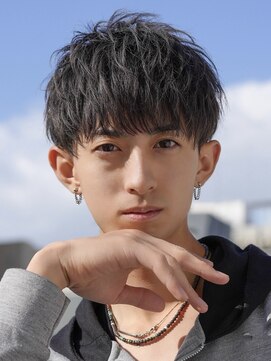 リップス 天神(LIPPS) ツーブロックショートレイヤーマッシュソフトツイストパーマ黒髪