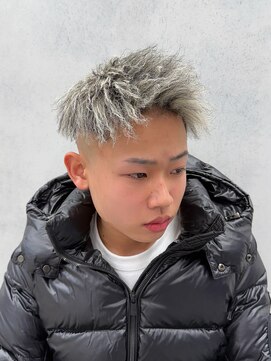 ルースト 西院店(ROOST) MEN’S HAIR/パイルツイスト/ホワイトハイライト/眉毛カット