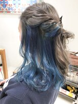 デイズ(days)&nbsp;夏カラー　インナーカラーブルーカラー☆ブリーチ