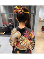 アロー(arrow)&nbsp;成人式ヘア　ロングポニーアレンジ【moemi】