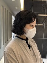 クーラ(Cura) 無造作ウエーブのこなれ感フレンチボブ