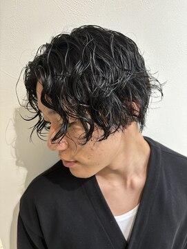 グラフ 立川(Graph.) ミディアムスパイラルマッシュ前下がりメンズパーマ