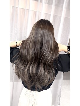 カフネヘアー(Cafune' hair) ミルクティーハイライトレイヤーカット