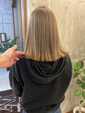 アンバー(AMBER) ミルクティーベージュ