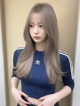 ジルバイジゼル(JILL by GiseL) ロング　ケアブリーチ　ミルクティーベージュ　顔周り　10代20代