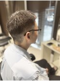 ダブルカラー×ナチュラルフェード×シルバーグレー×20代30代