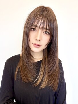 ルージュシー 堀江(RU10C) ミディアムレイヤーカット/インナーカラー/イヤリングカラー