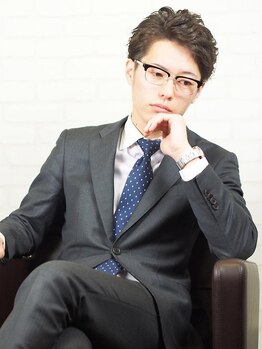 メンズレオ 中津(men's LEO)の写真/できる男は細部まで抜かりなし。眉・ひげの整え方で印象は変わる。ビジネスに自信を与えるメンズ専門サロン