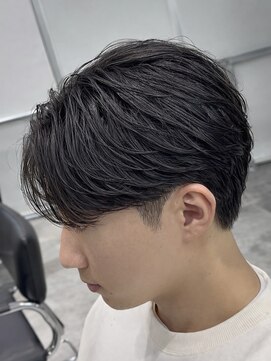 オーバル ジングウマエ(OVARL jingumae) フェザーパーマナチュラルセンターパート