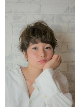 メルシー(MELCI) 透明感引き立つマニッシュショート