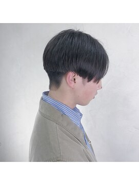 ジゼル(gisele) 美シルエット刈り上げセンターパート