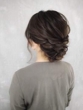 ウルー 博多店(uruu) 【シニヨン】博多/博多駅/ヘアセット/早朝