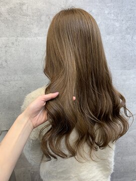 キャラ シャローネ 池袋(Chara Chalone) ウェーブ　スタイル×ベージュブロンド