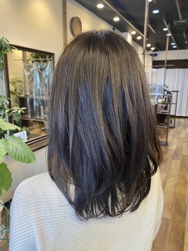 リラエミュー(rela emu) 【長さを変えたくない方必見！】ニュアンスパーマでイメチェン