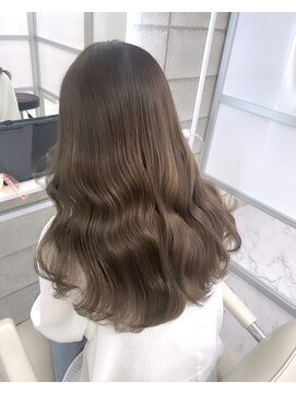 ビンナ(BINNA) 透明感抜群！ミルクティーグレージュ♪