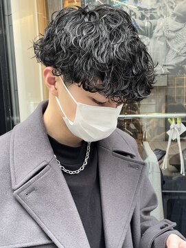 フィフスワン(fifth one) 波巻きパーマメンズパーマメンズヘアツーブロックツイストパーマ