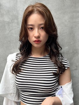 ロンド ストラーダ 心斎橋(Lond strada) 韓国前髪顔周りロング×デザインカラー[心斎橋/髪質改善]