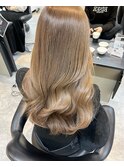 ハイトーンベージュ/ブリーチカラー/韓国風巻き髪