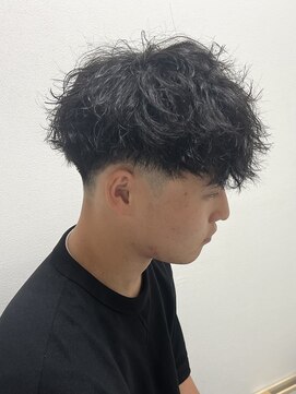 ニアウ 太田店(Niau) メンズローフェードマッシュツイストスパイラルパーマ前下がり
