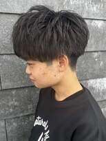 ヒュイル バイ ニアウ(Hwyl by Niau)&nbsp;メンズマッシュパーマニュアンスパーマピンパーマ刈り上げ