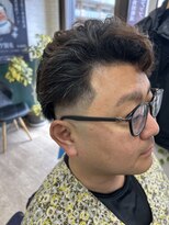 アサノカットブース&nbsp;ツーブロックフェードスキン　バーバースタイル