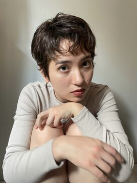 エイチ 天神橋(H) デジタルパーマウルフカットショートボブセミロング前下がりボブ
