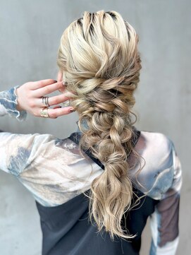 アルバム 銀座(ALBUM GINZA) ロング韓国ヘアハイトーンおくれ毛前髪カット_ba451441