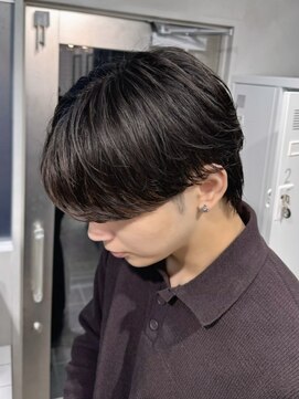 センターパート×ニュアンスパーマ