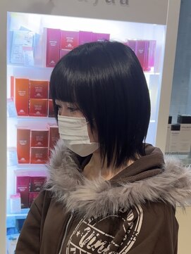 アウラ(AURA) レイヤーボブ/おしゃれ女子ウルフヘア/顔周りレイヤー/ブリーチ