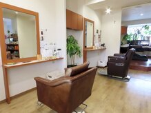 JOJO hair design【ジョジョヘアーデザイン】の雰囲気（北欧風の店内で心地よい時間をご提供いたします）