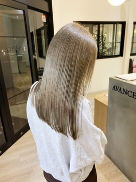 チェレ ブラン 堺東店(Chere brun) ワンレンストレート×ミルクティーベージュ×髪質改善ブリーチ