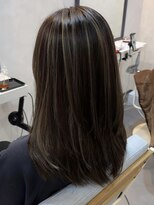 ルーチェ(Lu-che) 外国人風コントラストハイライト×グレージュ