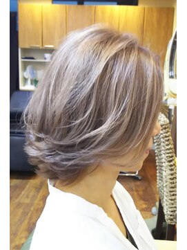 ヘアールーム ダリア(Hair Room DAHLIA) 外ハネショート