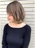 ウルフショートボブレイヤー前下がりグラデーション