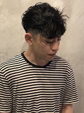 フランクスバーバーリザーブ 人形町店(FRANK’S BARBER RESERVE) ツーブロックナチュラルフェード　ｙ