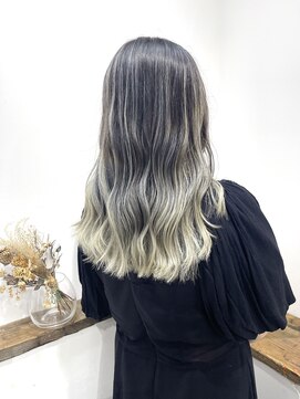 フォーク(FOLK) YAMATO 恵比寿 ホワイトペール/バレイヤージュ 白髪ぼかし対応