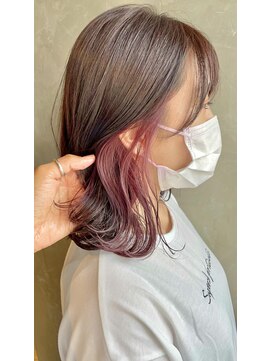 コレット(COLETTE) ミディアムボブ×ピンクインナーカラー