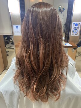 エミタス ヘア リゾート(EMITAS Hair Resort) ウェーブ巻き/ベージュピンク