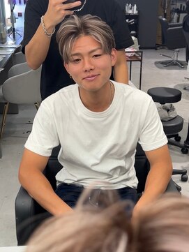 キング 枚方店(K!ng) 縮毛矯正髪質改善ハイライトレイヤーカット枚方美容室エクステ