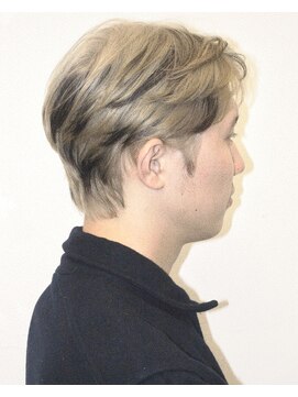 ココ 本八幡(KOKO) センターパートウルフデザインカラーブリーチフェザーパーマ