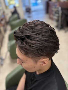 リル 西宮(LiL') 【LiL'西宮】アッシュカラーツーブロックショート