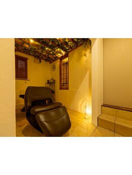 半個室のプライベートサロン◇悩みに真摯に寄り添う、マンツーマン施術で悩みを改善し理想へ導きます。