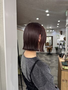 カーキ 甲府(khaki) 切っぱなしくびれボブ×ボルドーカラー