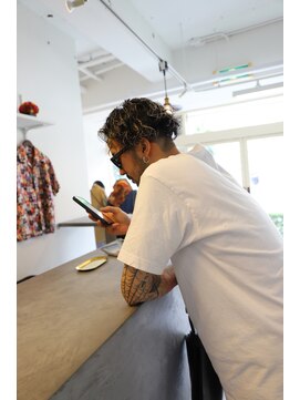 ツールズメンズパーマヘアー 立川店(TooLs MEN'S PERM HAIR) 刈り上げセンターパート/スパイラルパーマ/立川美容室