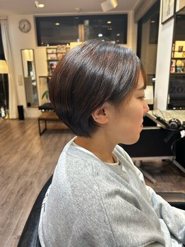 コラソン(corazon) まとまりショートボブ+ ボリュームダウン