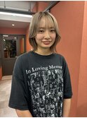 くびれボブ