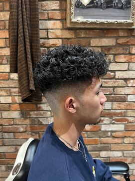 ヒロギンザ 新橋日比谷口店(HIRO GINZA) クルクルフェードパーマ　新橋　理容室　床屋　日比谷　ヒロ銀座